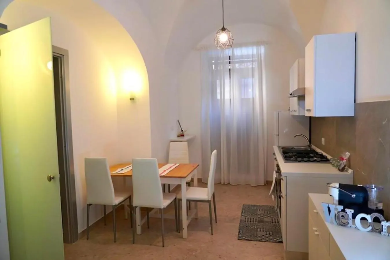 Appartamento G House 100 Aeroporto di Catania Fontana Rossa