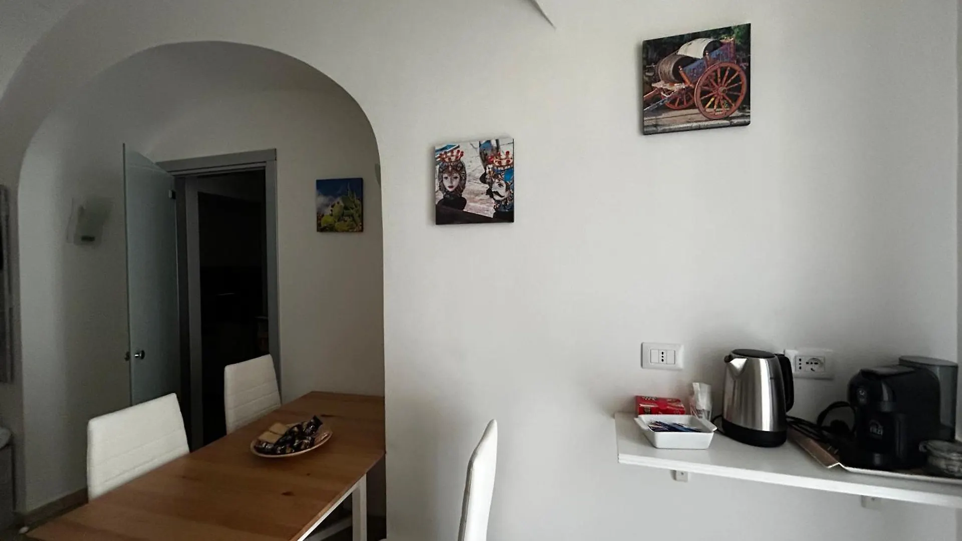Appartamento G House 100 Aeroporto di Catania Fontana Rossa Italia